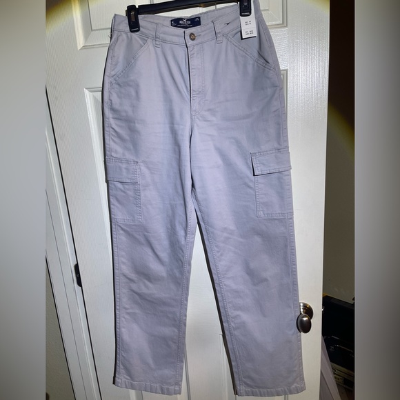 Hollister Ultra High-Rise Dad Pant - Picture 3 of 3